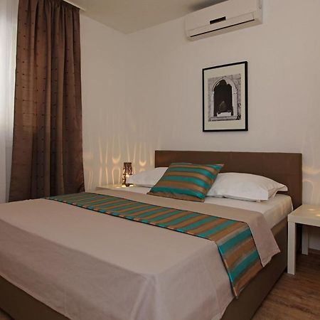 Iris Apartments Bol (Adults Only) ภายนอก รูปภาพ