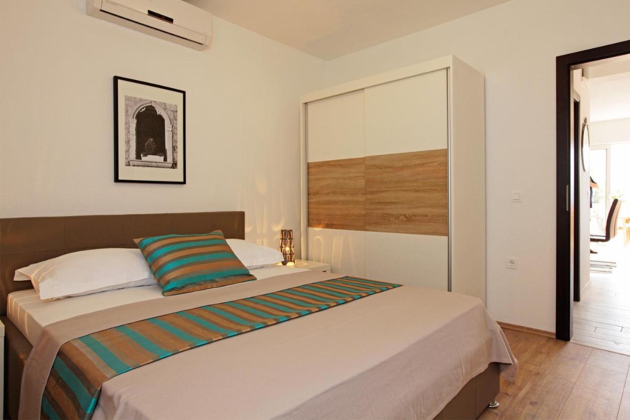 Iris Apartments Bol (Adults Only) ภายนอก รูปภาพ