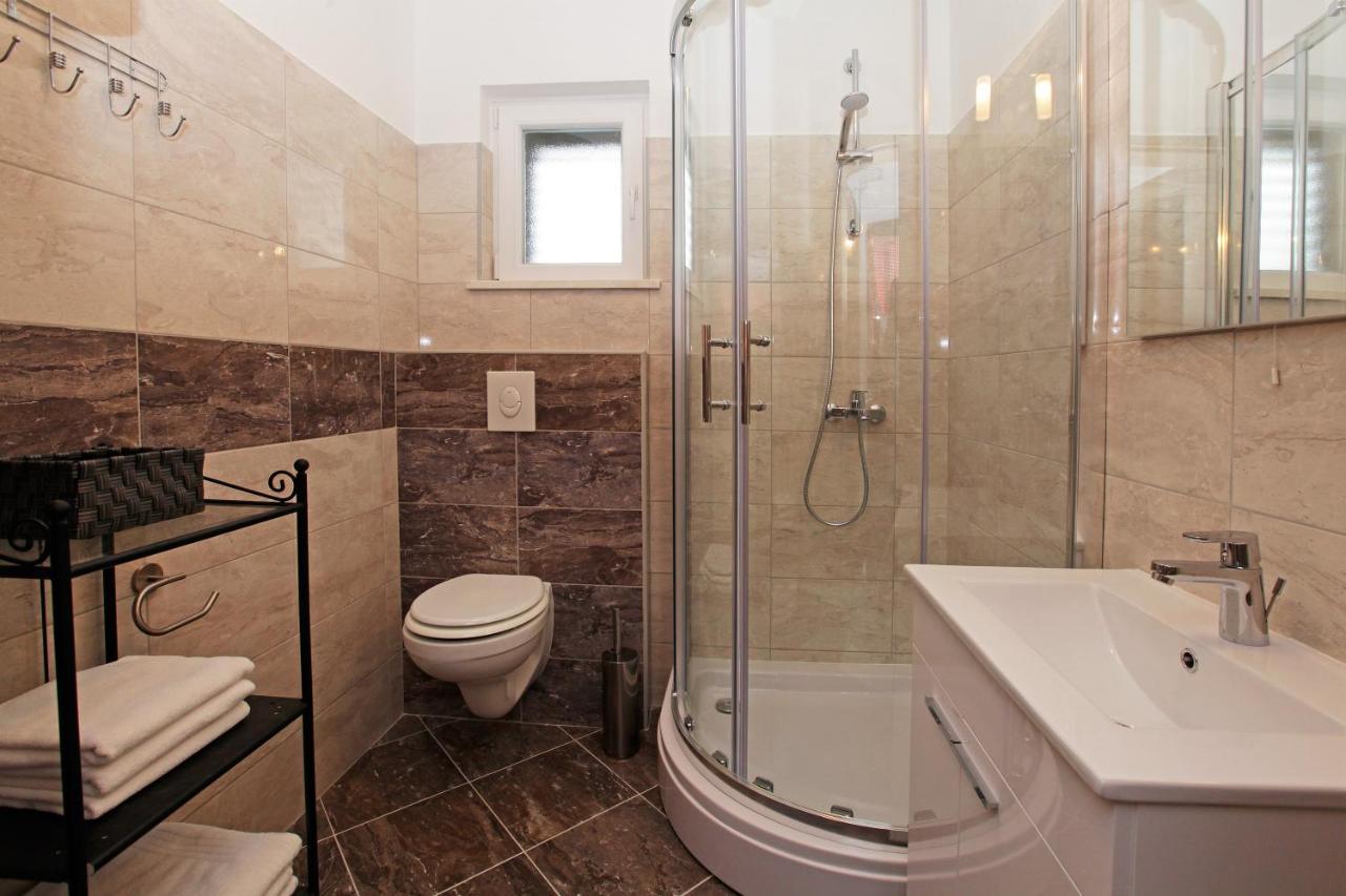 Iris Apartments Bol (Adults Only) ภายนอก รูปภาพ