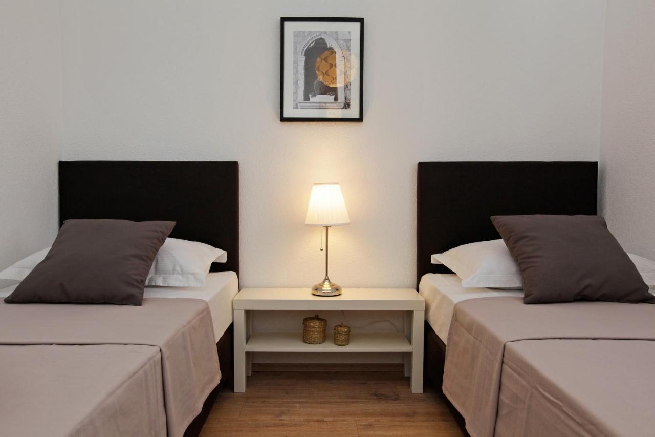 Iris Apartments Bol (Adults Only) ภายนอก รูปภาพ