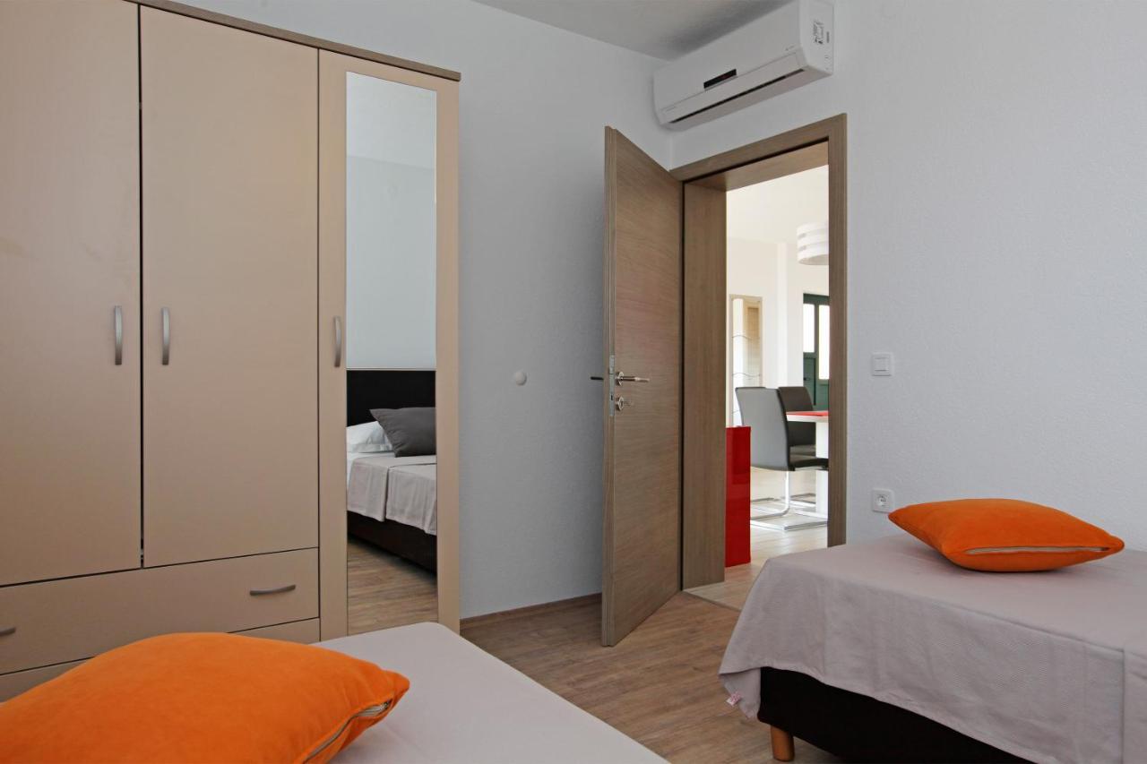 Iris Apartments Bol (Adults Only) ภายนอก รูปภาพ