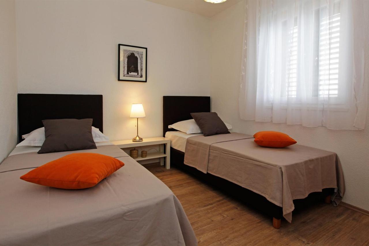 Iris Apartments Bol (Adults Only) ภายนอก รูปภาพ