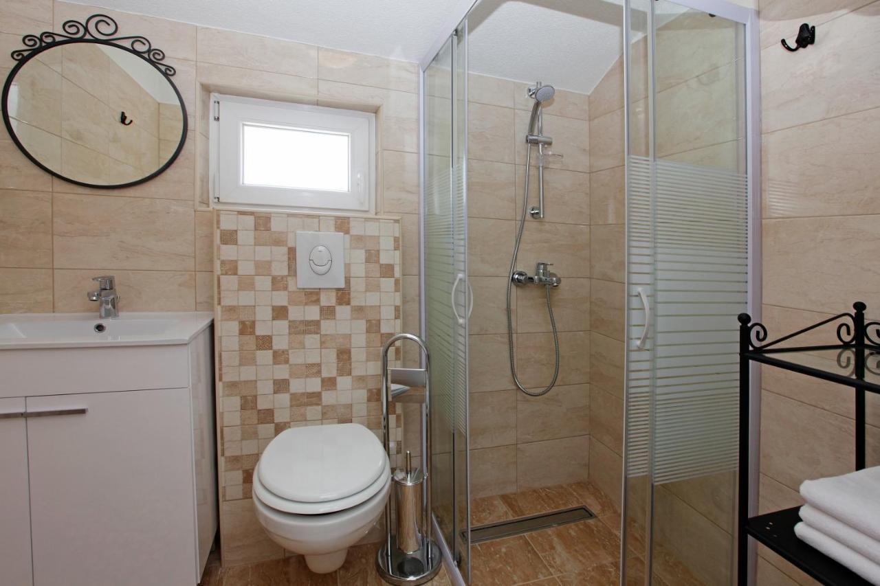 Iris Apartments Bol (Adults Only) ภายนอก รูปภาพ